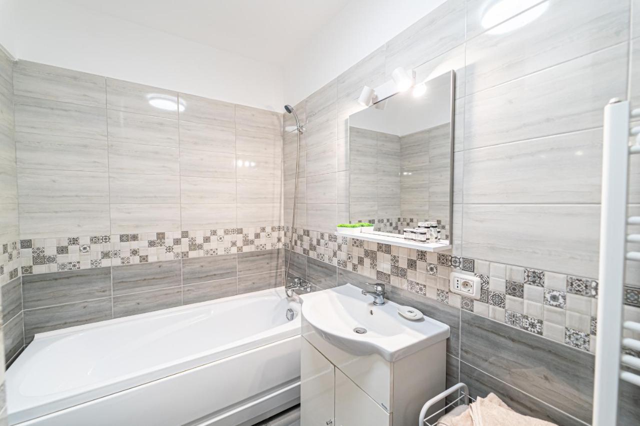 Apartament Delux Bacău Extérieur photo